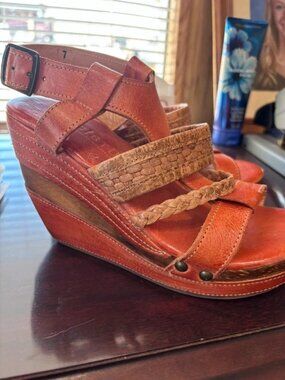 BED|STÜ Jaslyn Wedge Sandals Women's Size 7 Orange